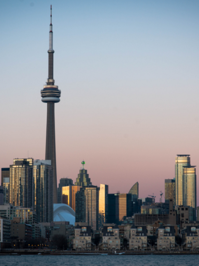 Exploring Top 10 Places to Visit in Toronto